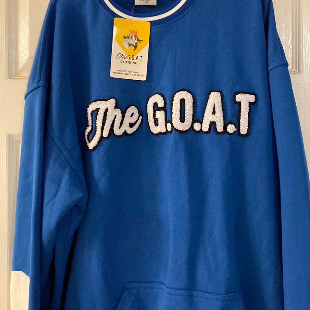 Men G.O.A.T pullover.